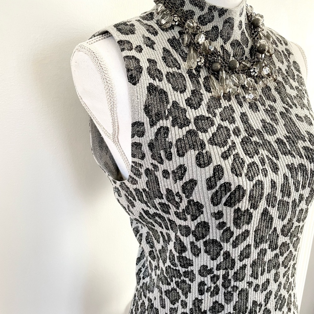 Women’s Gantos Sleeveless Ribbed Mock Neck Leopard Tank - Picture 7 of 11